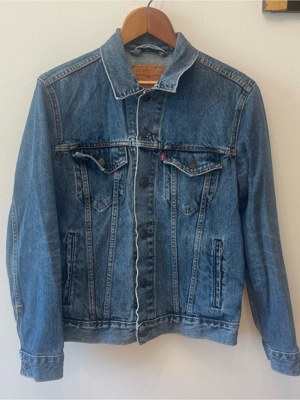 Levi’s Denim Jacket Size small Medium Wash